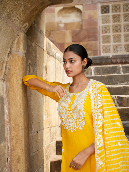 Yellow French knot suit set with beautiful threadwork